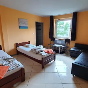  Hostel Momotown Polska